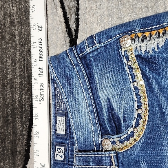 MISS ME EMBROIDERED GOLD SEQUINS FAUX-FLAP POCKETS RHINESTONES CUFFED CAPRI JEAN - Picture 11 of 16